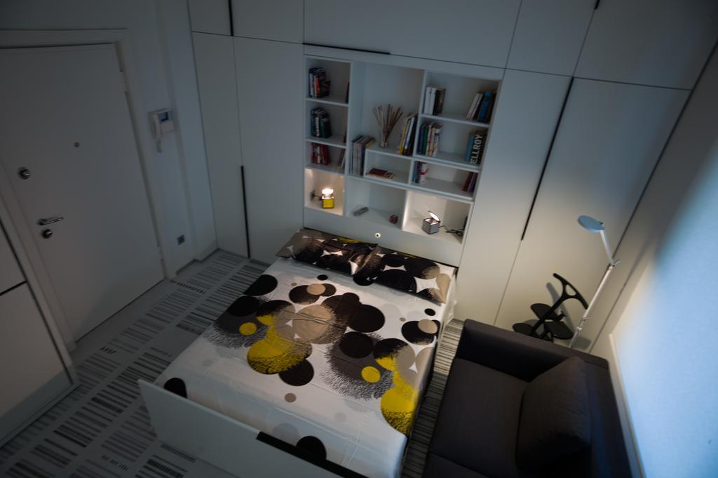 Stylish Mini In The Heart Of Milano Apartment Room photo